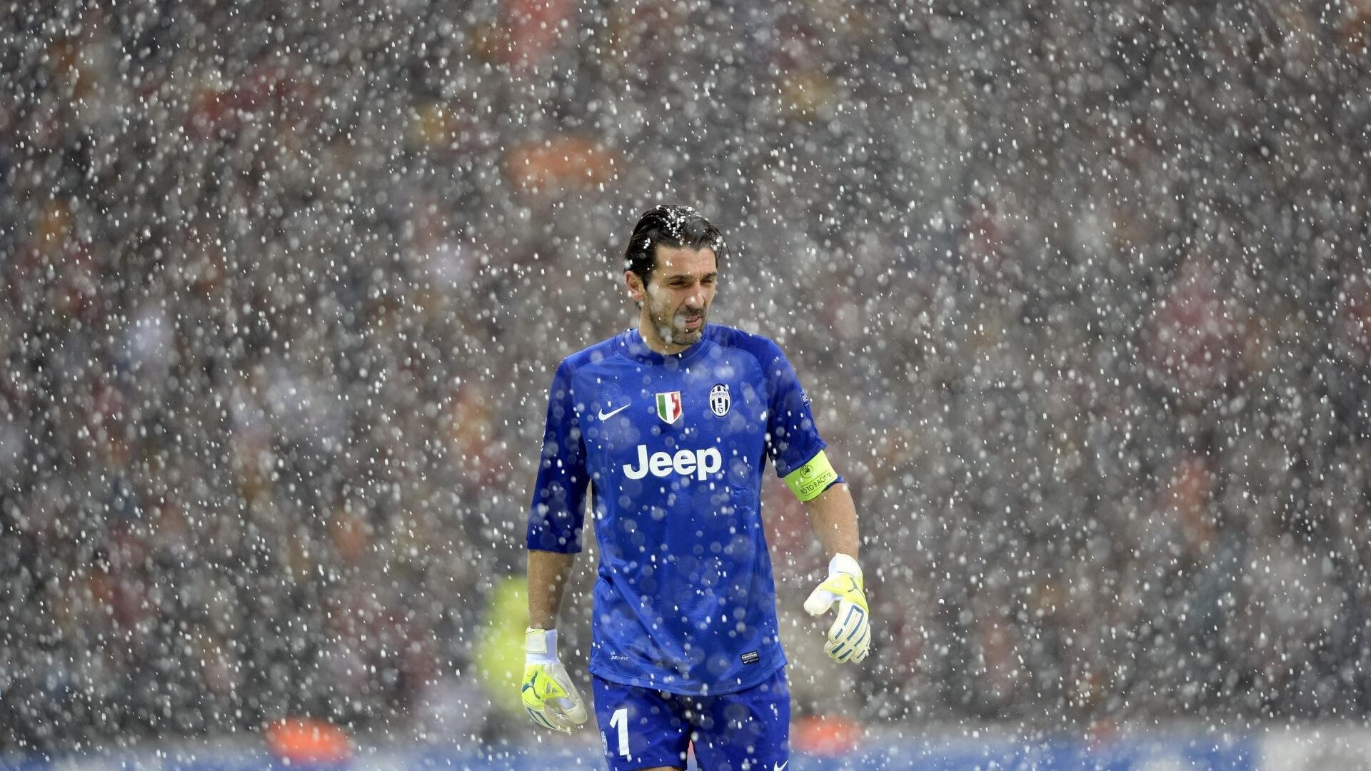 西决生死战,塞维利亚用非洲足球的筋骨,碾碎了喀麦隆的骄傲